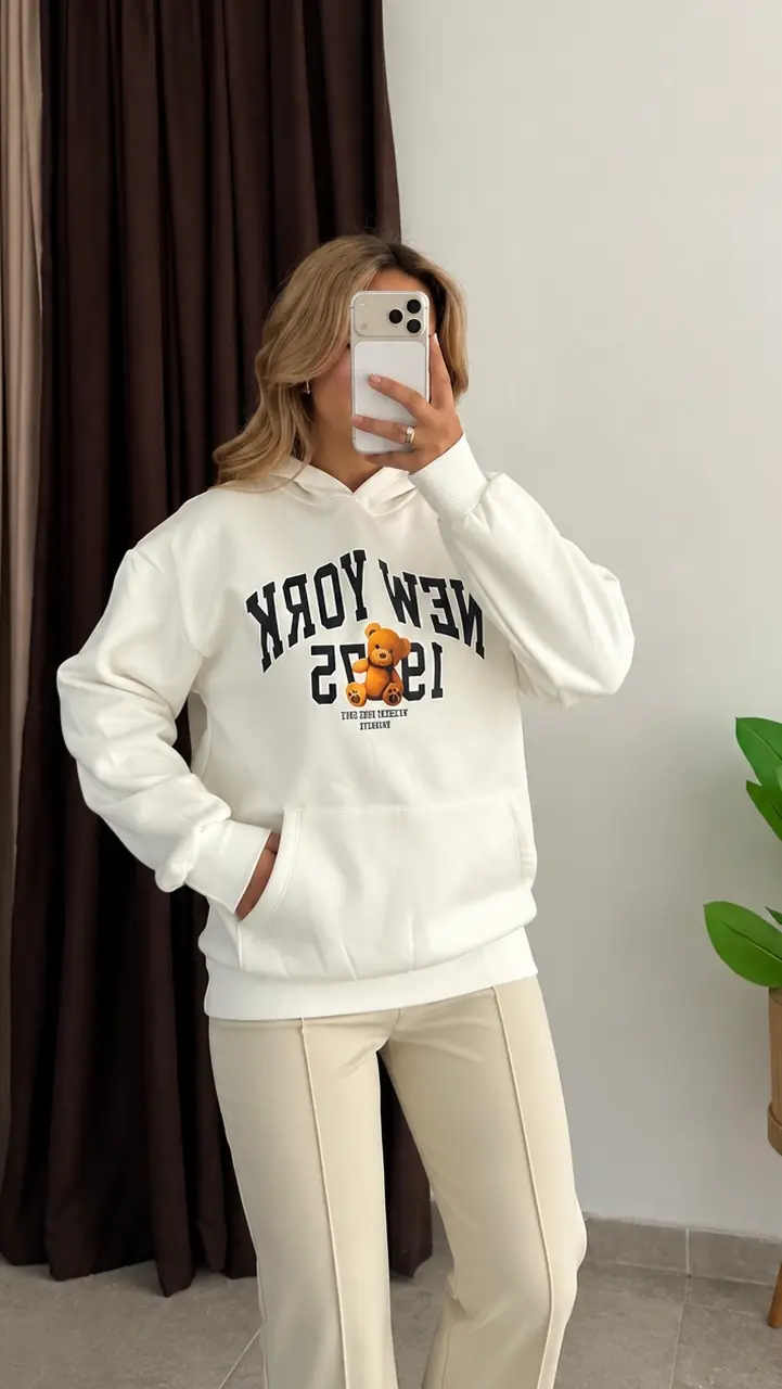 Ürün görseli: New York Oversize Kapüşonlu Sweatshirt - Beyaz
